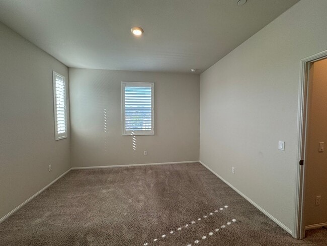 Building Photo - 2 Bedrooms 2.5 Bathrooms condo