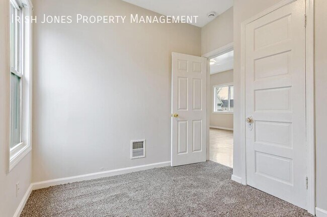 Building Photo - 152 Wildwood Pl