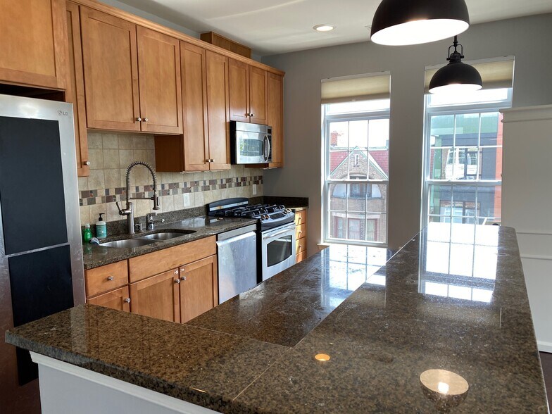 Kitchen - 1451 Belmont St NW