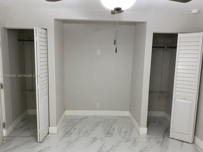 Building Photo - 342 E 46th St