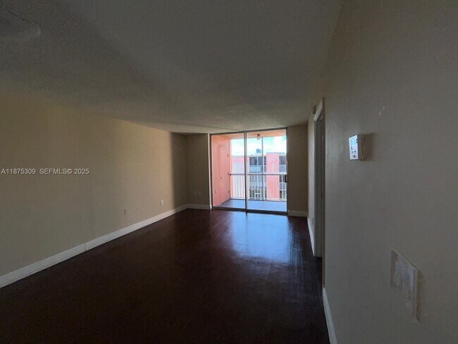 Building Photo - 19741 SW 114th Ave