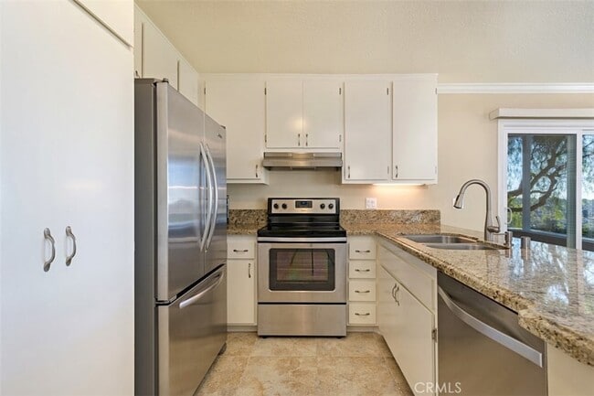 Building Photo - 69 Brighton Pl