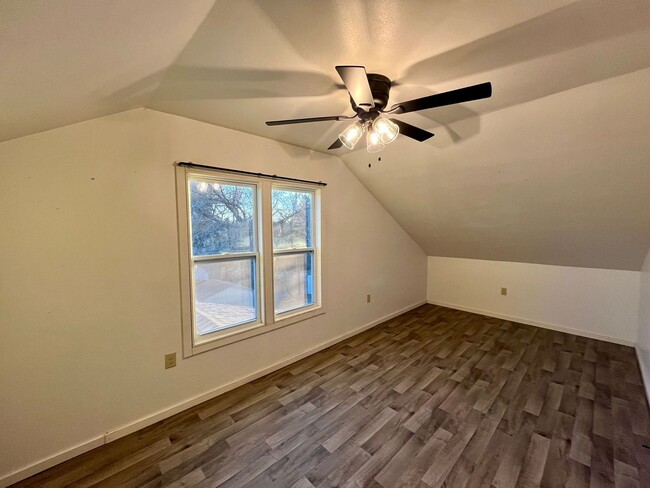 Building Photo - 3 Bed 1 Bath Single Family Home in Wausau - Now offering a 6 MONTH lease opportunity!