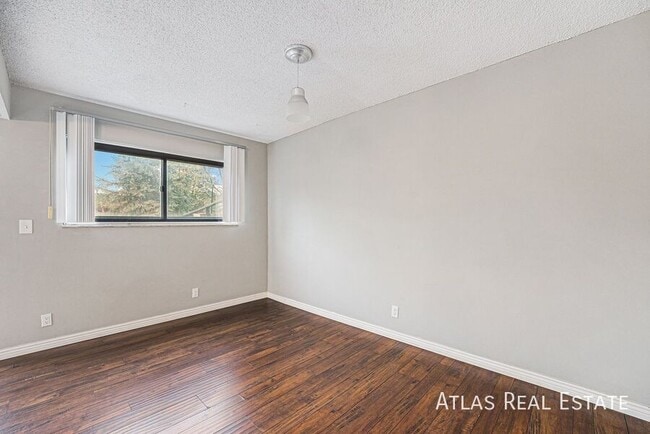 Building Photo - 1273 S Crystal Way