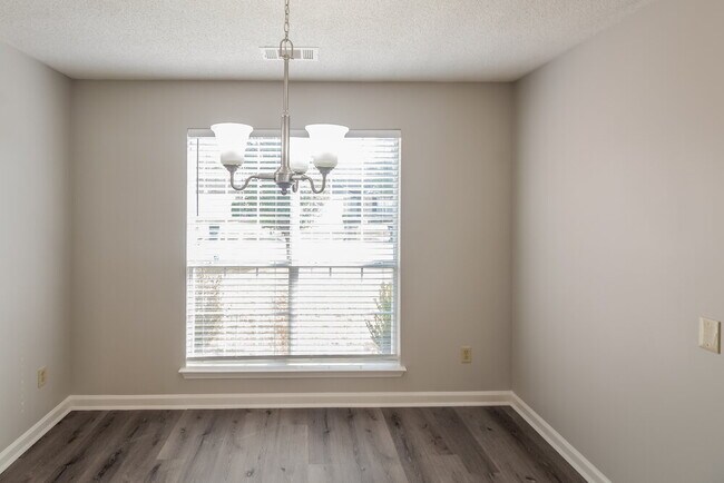Building Photo - 9060 Weeping Cherry Ln