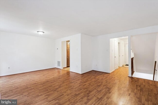Building Photo - 8230 Goldstream Ct