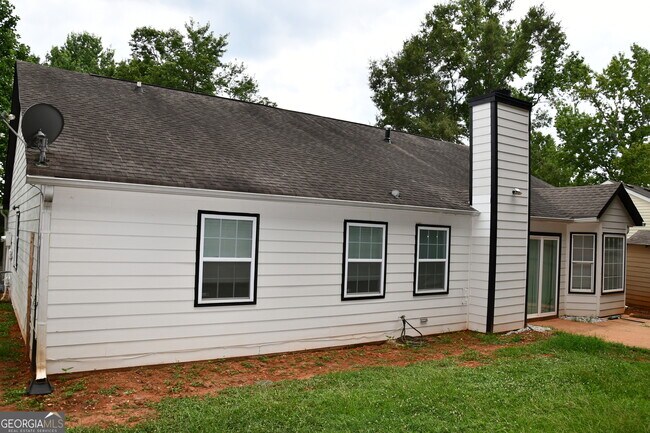 Building Photo - 5932 Homestead Cir