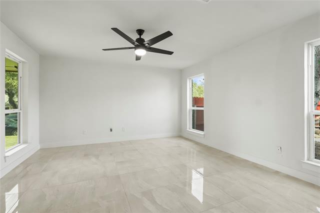 Building Photo - 1934 Creek Wood Ct