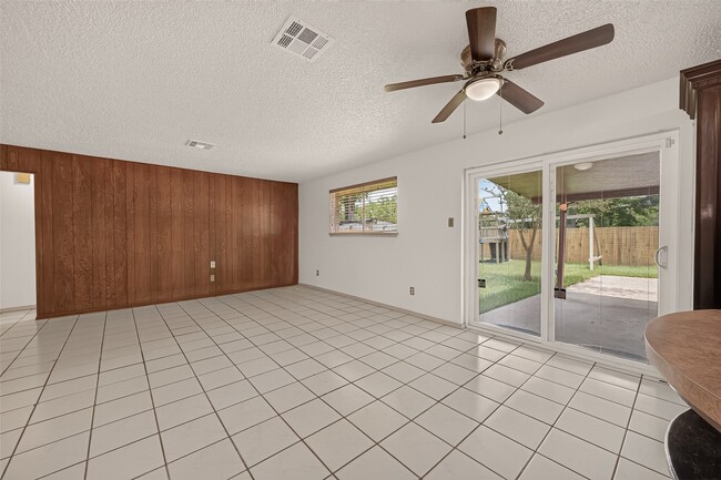 Building Photo - 5206 Olana Dr