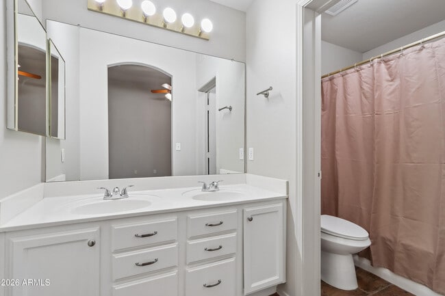 Building Photo - 8834 W Jennifer Rose Ct