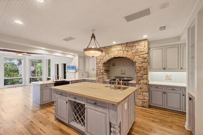Building Photo - 3920 Red Rock Way