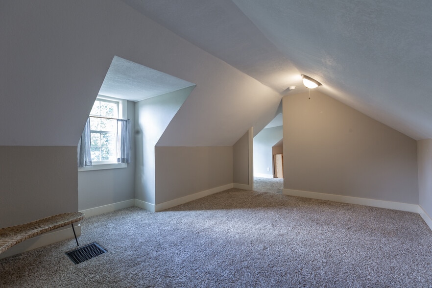 Building Photo - 3410 Q St