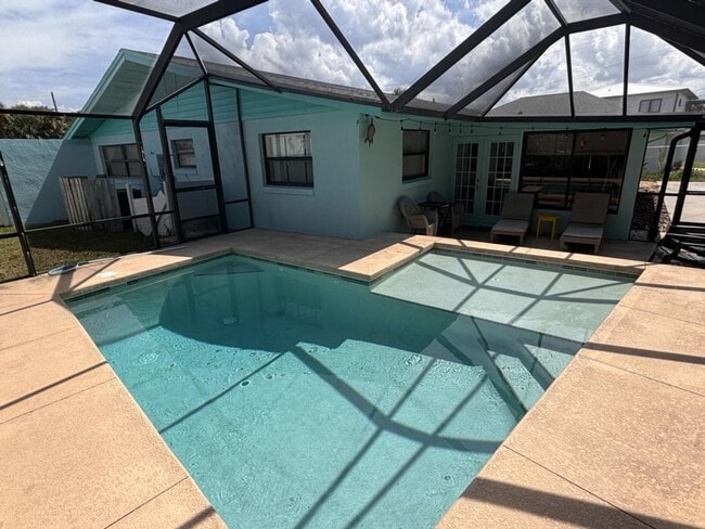 Building Photo - Vacation Rental Amazing Pet Friendly 3 Bed House with a Heated Pool
