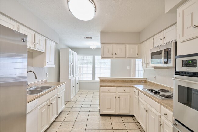 Building Photo - 5 N White Pebble Ct