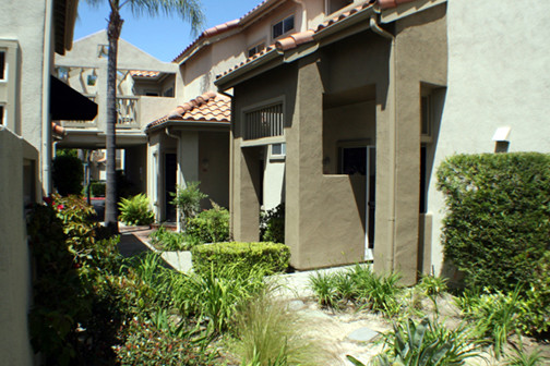 Building Photo - 4 Flamingo Ct