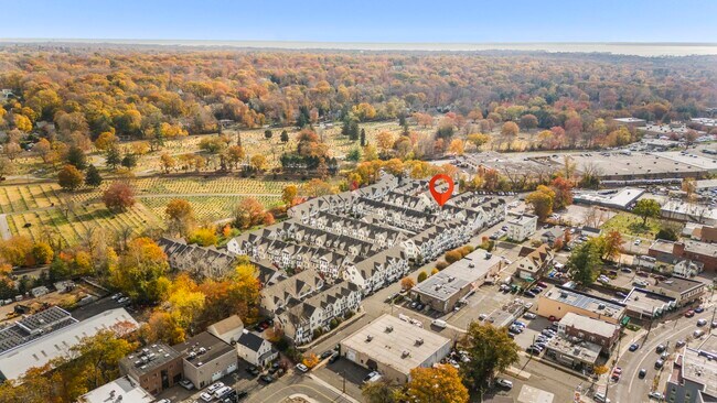 Building Photo - 85 Camp Ave