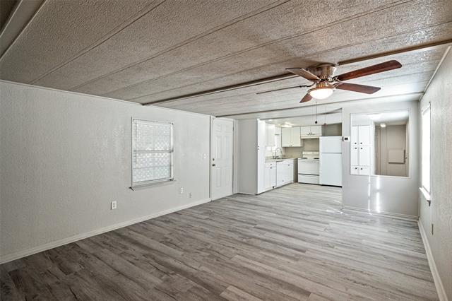 Building Photo - 4001 Gloria Dr