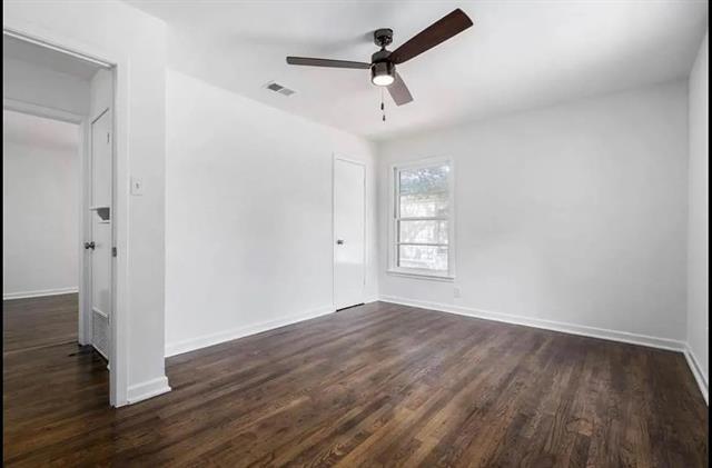 Building Photo - 1529 E King St