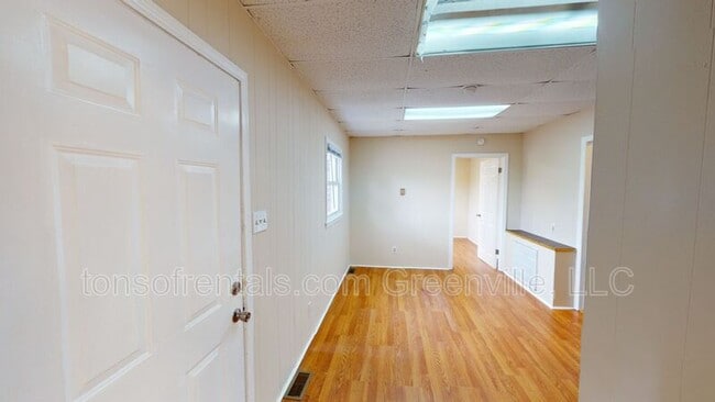 Building Photo - 520 W Frederick St