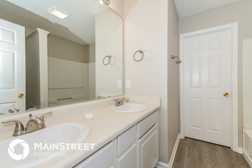 Building Photo - 4124 Orchard Valley Ln