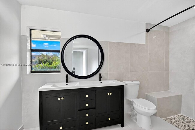 Building Photo - 9721 Majestic Way