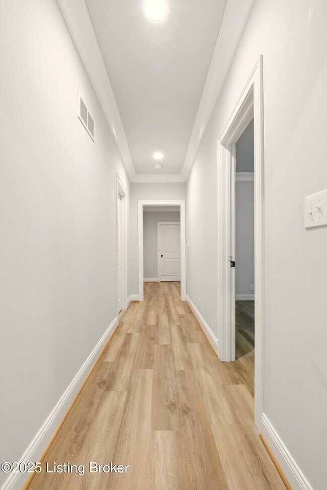 Building Photo - 6218 Mistflower Cir