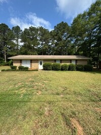 Building Photo - Available July!