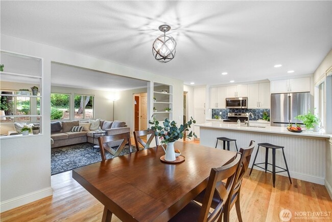 Building Photo - 3bd/1.75ba Kirkland Home