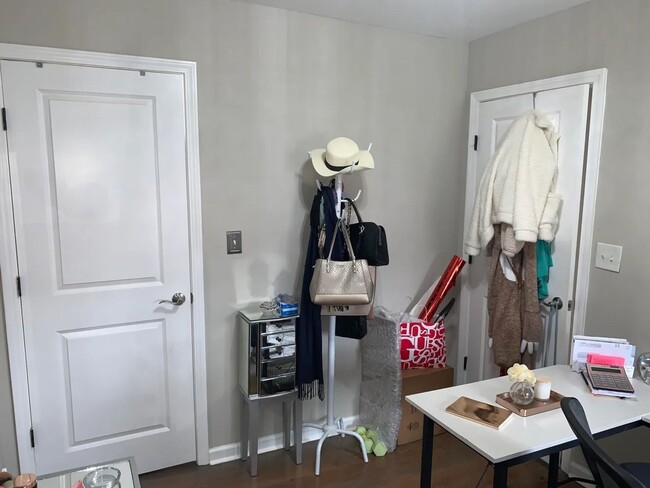 Building Photo - 3 Bedroom 1 Bath House - West Ashley - Cha...