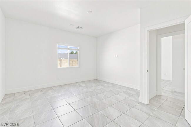 Building Photo - 4060 E Welter Ave