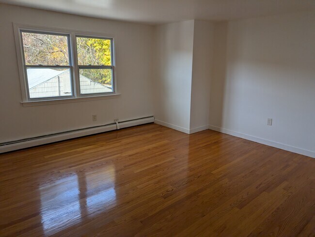 Building Photo - 56 N Main St