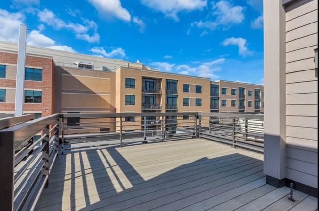 Building Photo - 1632 Quitman St