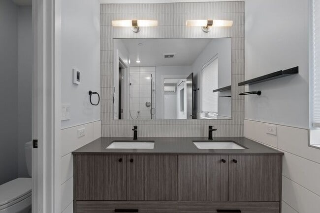 Building Photo - Stunning Air Conditioned Alki Condo Overlooking Majestic Puget Sound!