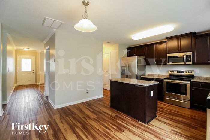 Building Photo - 1752 Abbott Oaks Dr