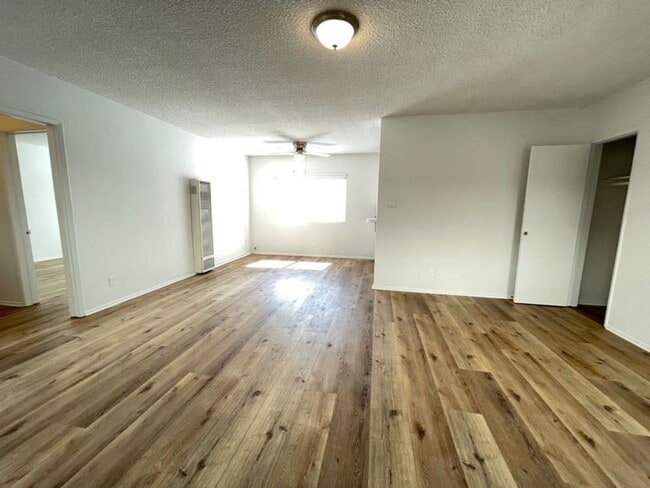 Interior Photo - 6632 Darby Ave