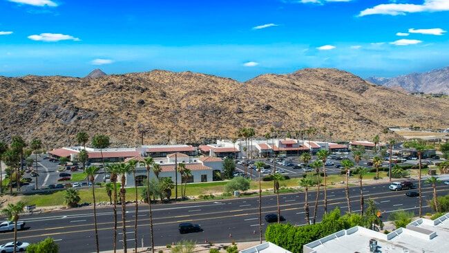 Building Photo - 2601 S Broadmoor Dr