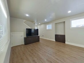 Building Photo - 335-337 NW 18th St.