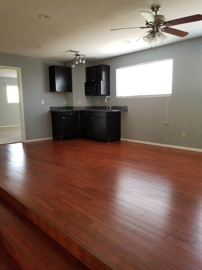Building Photo - GORGEOUS Over 3500 SQFT 5 BED 4 BATH HOME in Scottsdale