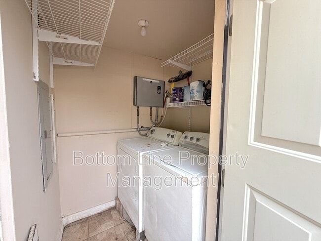 Building Photo - 7547 Fallow Ln