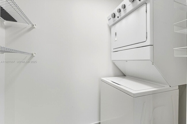 Building Photo - 244 Biscayne Blvd