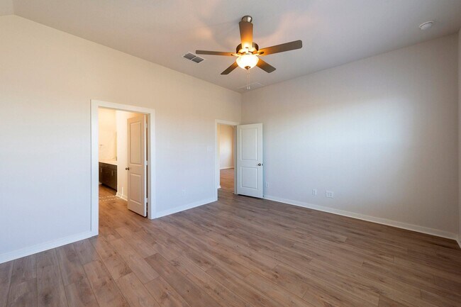 Building Photo - 16823 Solomons Plume Ln