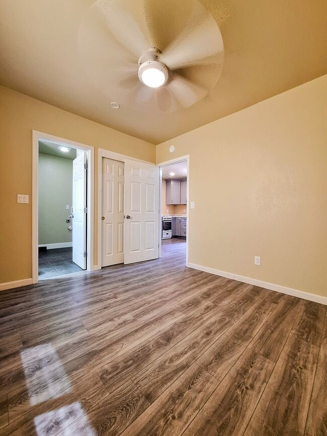 Building Photo - 682 S Genevieve Ln