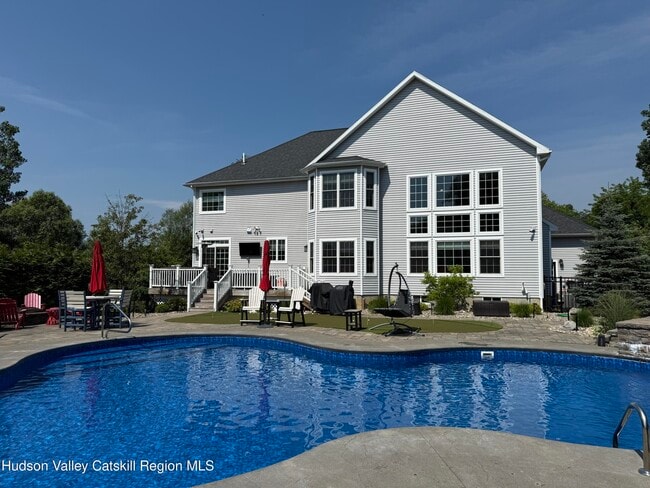 Building Photo - 7 Hammerstone Ln