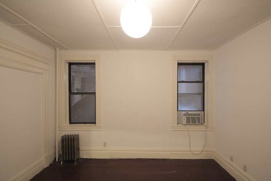 Building Photo - 405 Peebles St