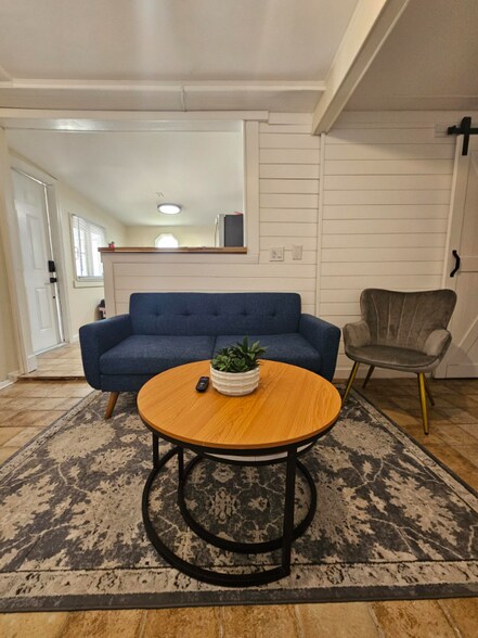 Building Photo - 1730 45th Ave