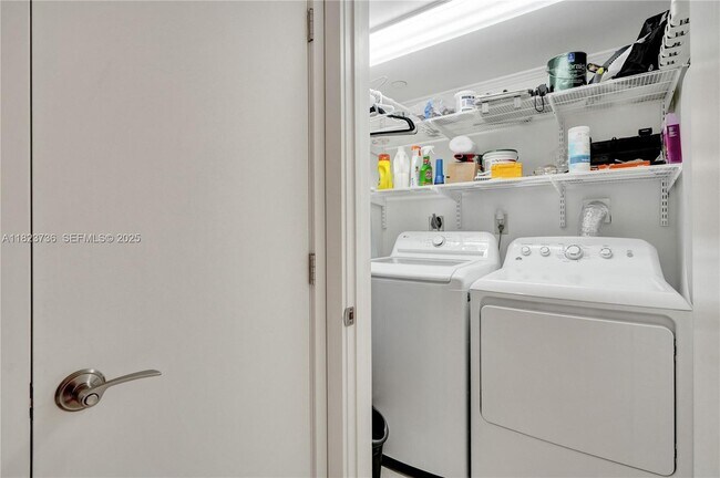 Building Photo - 11113 Biscayne Blvd