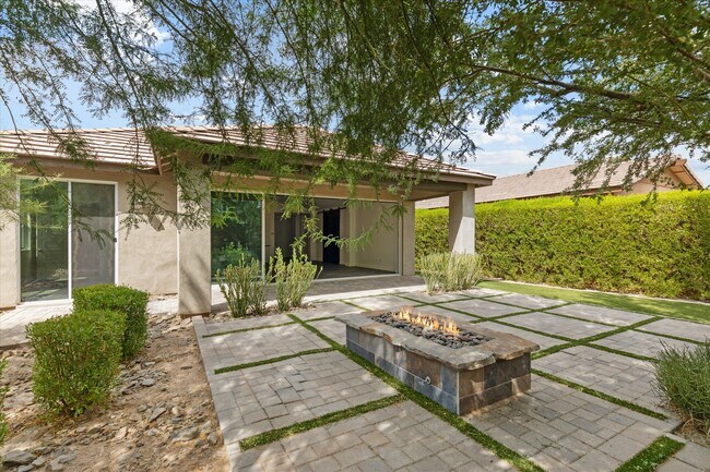 Building Photo - 4713 S Aileron Ln