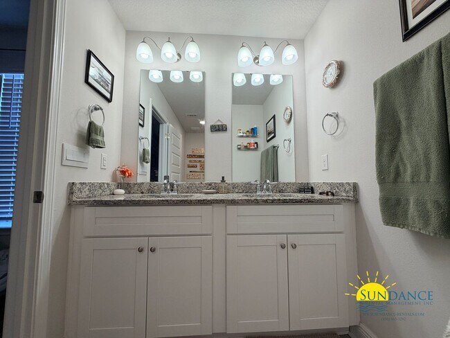 Building Photo - Beautiful 3BR Townhome with Smart Home Features Near Eglin & Hurlburt Field!