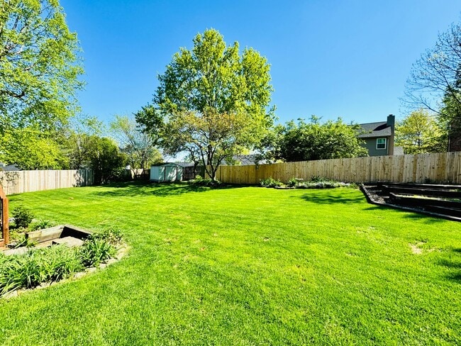 Building Photo - 4 Bedrooms with Finished Basement and Bonu...