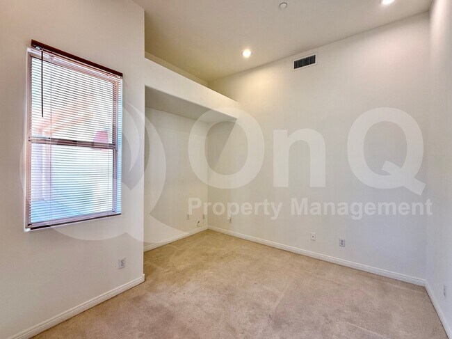 Building Photo - 15104 E Ridgeway Dr